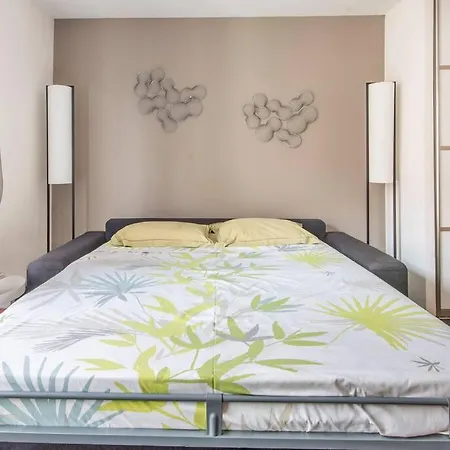 Balcony-beautiful-central-1 Block Beach-a.c-wifi