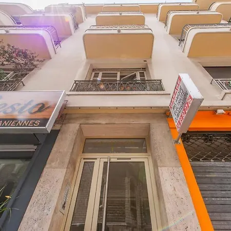 Apartment Balcony-beautiful-central-1 Block Beach-a.c-wifi Nice